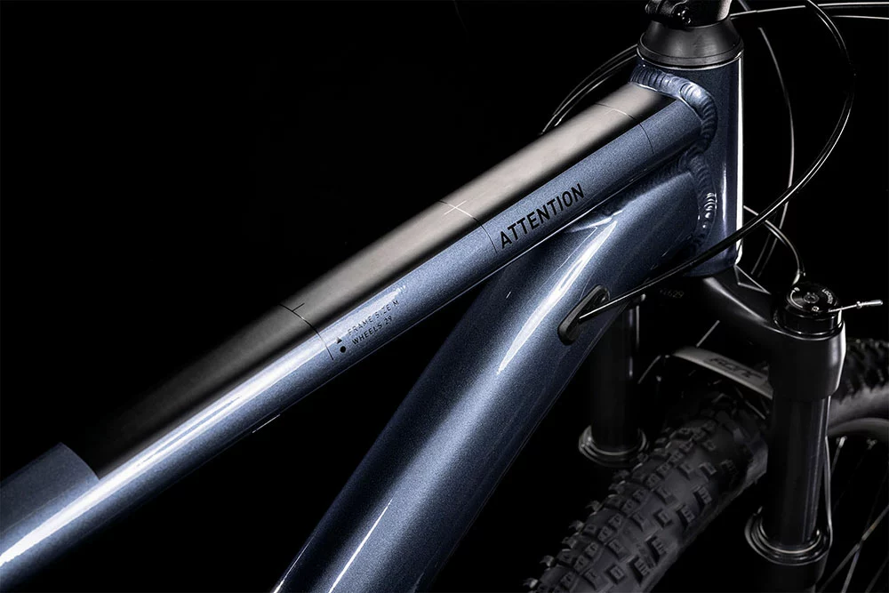 Cube Attention Indigoblack´n´black 4 Cube Attention Indigoblack´n´black – Image 2