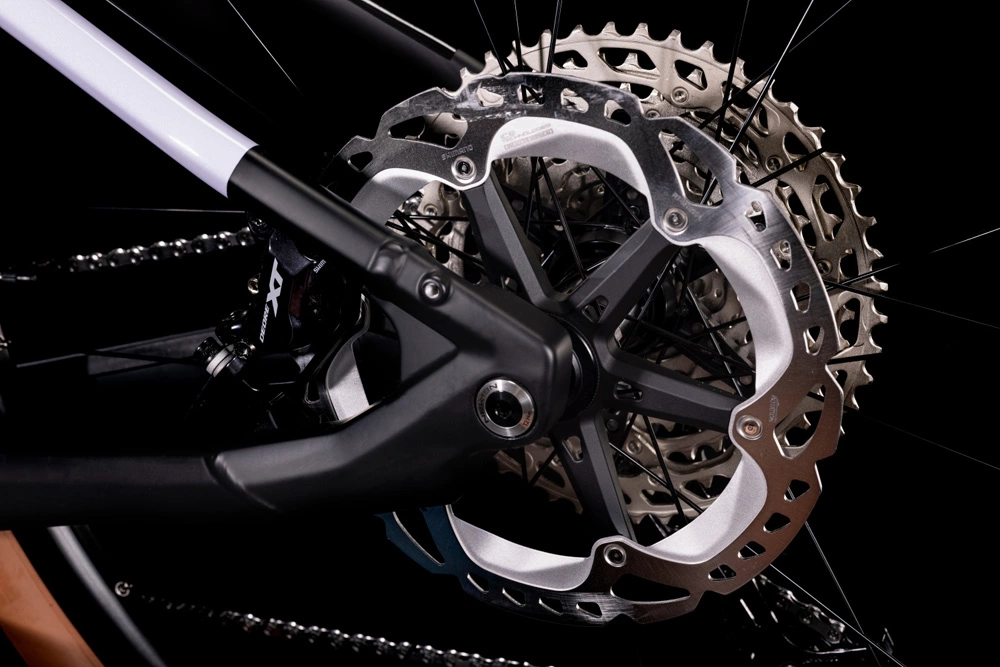 Cube Reaction Hybrid SLT 750 29 Violetwhite´n´black 4 Cube Reaction Hybrid SLT 750 29 Violetwhite´n´black – Image 2