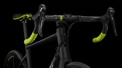 Cube Attain Race Black´n´white -Cube Parts Soldes Attain Race black n white 676300 3