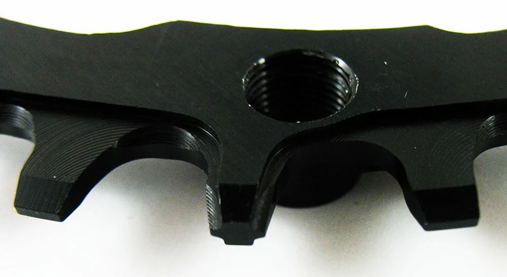 Blackspire Plateau Ovale 104mm Snaggletooth 5 Blackspire Plateau Ovale 104mm Snaggletooth – Image 3