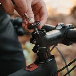 Fidlock VACUUM Replacement Ahead Cap - Capuchon De Potence De Rechange -Cube Parts Soldes Fidlock VP 0000B BLK 20125803 VACUUM Replacement Ahead Cap Ersatz Vorbaukappe 2