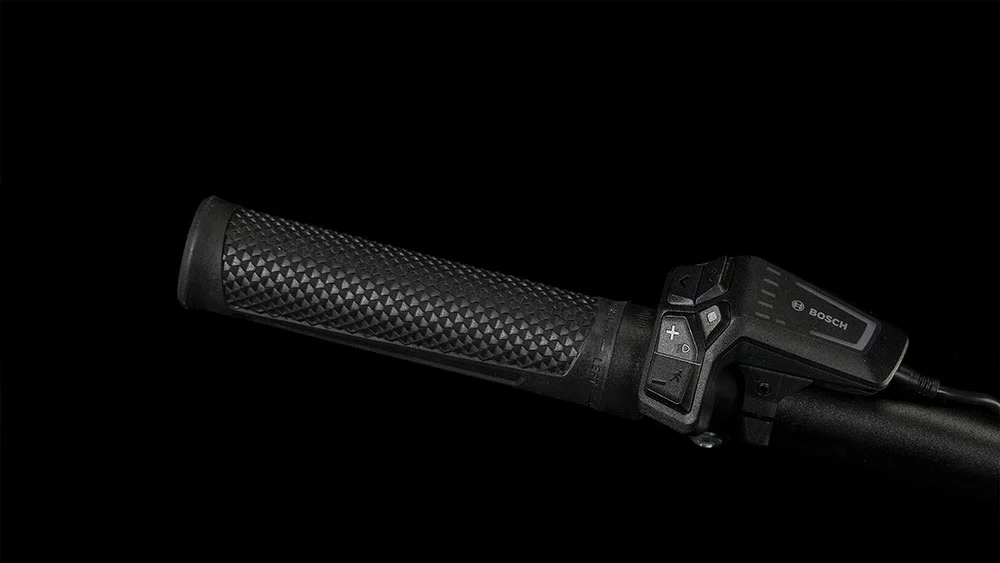 Cube Reaction Hybrid Pro 500 Flashwhite´n´black 7 Cube Reaction Hybrid Pro 500 Flashwhite´n´black – Image 5