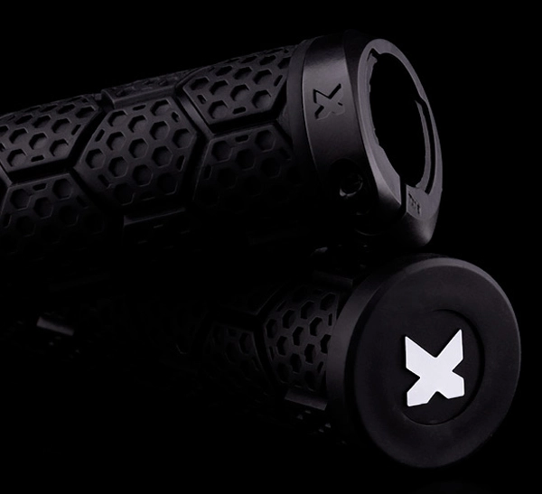 Sixpack Racing Poignées D-Trix CF 4 Sixpack Racing Poignées D-Trix CF – Image 2