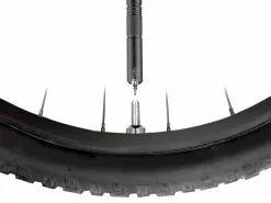 Topeak Tubi Valve Cleaner 11 Topeak Tubi Valve Cleaner -Cube Parts Soldes Topeak Tubi Valve Cleaner 4